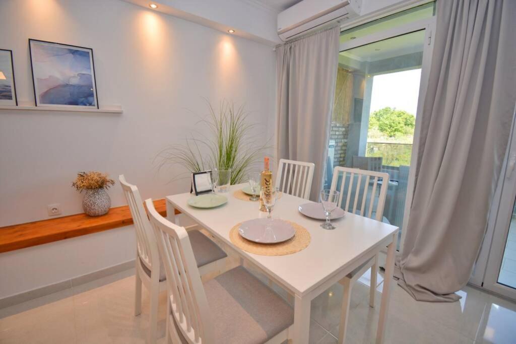 Potamos Deluxe White Apartment Buitenkant foto